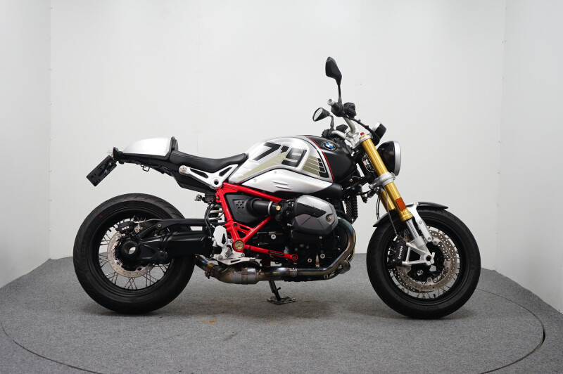 BMW R nine T