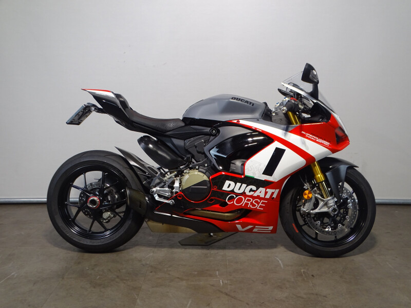 Ducati PANIGALE V2 SUPERQUADRO FINAL EDITION