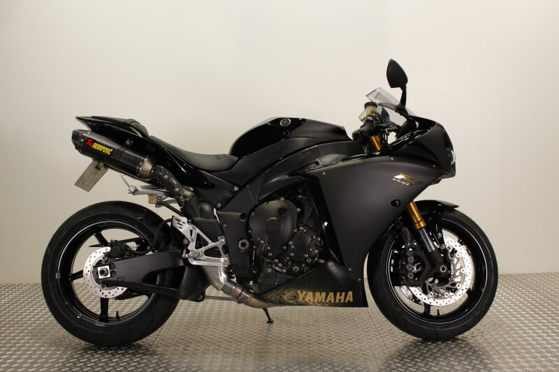 Yamaha R1