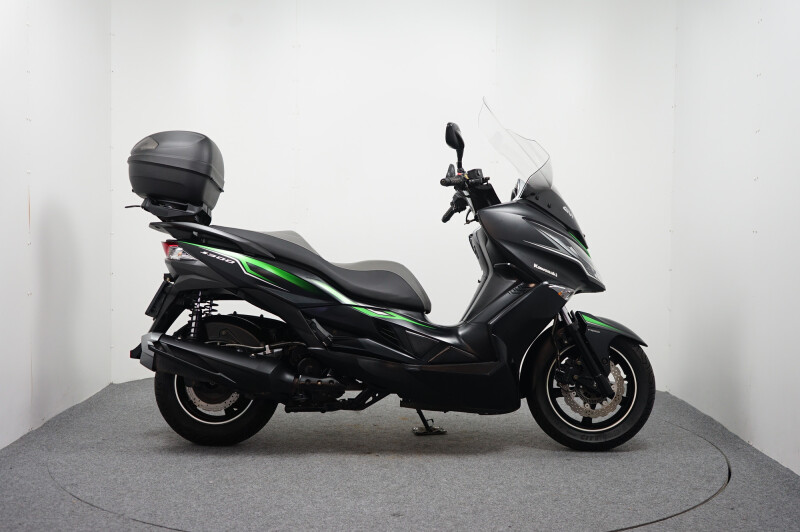Kawasaki J 300 ABS