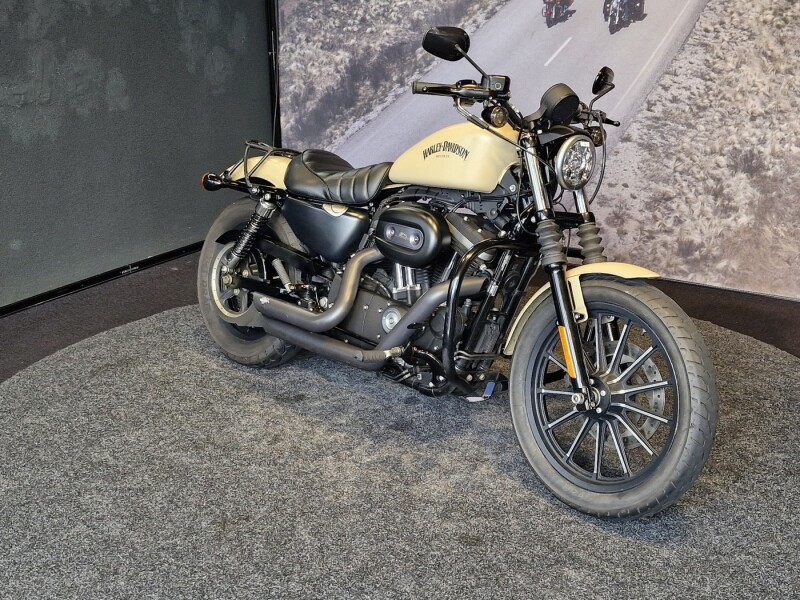 Harley-Davidson IRON 883