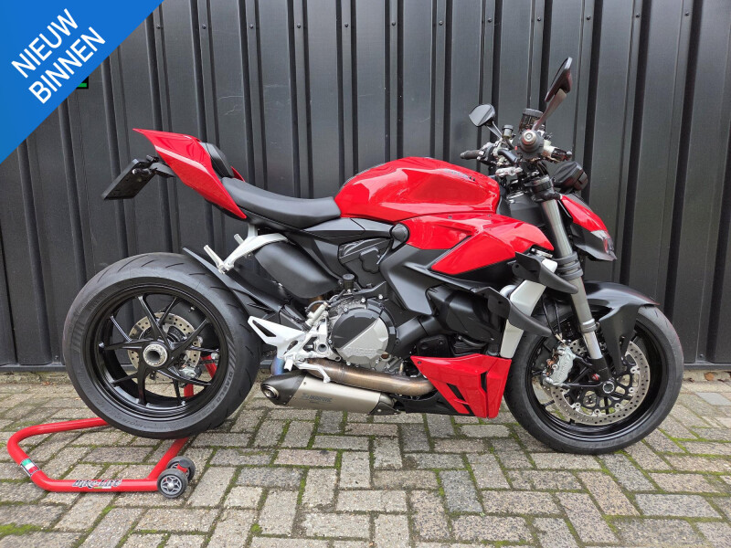 Ducati Streetfighter V2