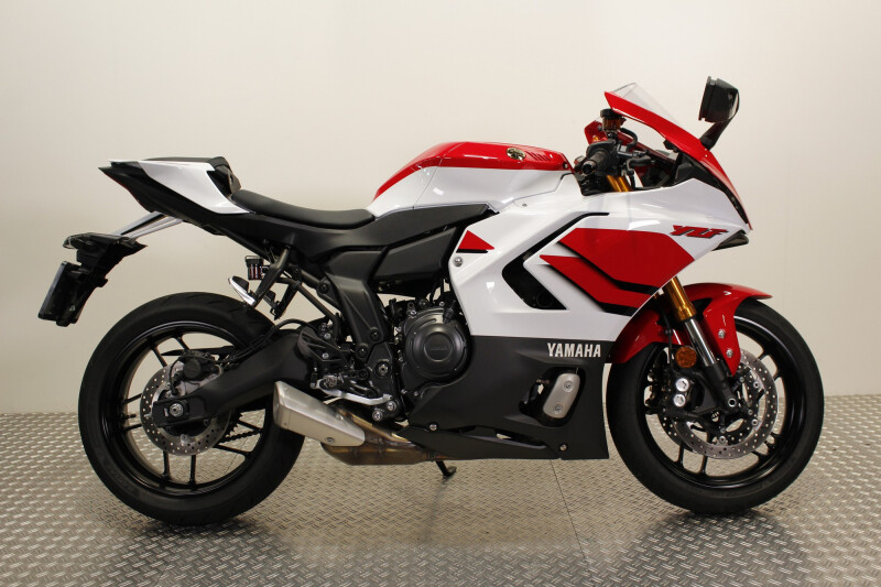 Yamaha R7 70th Anniversary