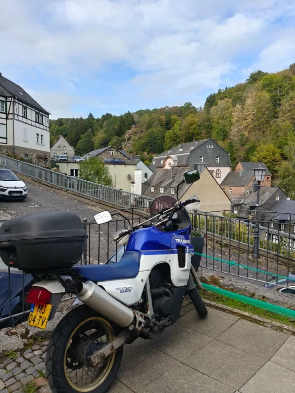 Oude Honda Transalp Rally Touring 600v uit 1989