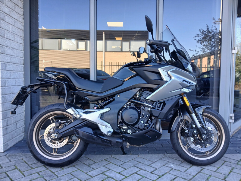 Cfmoto 700MT