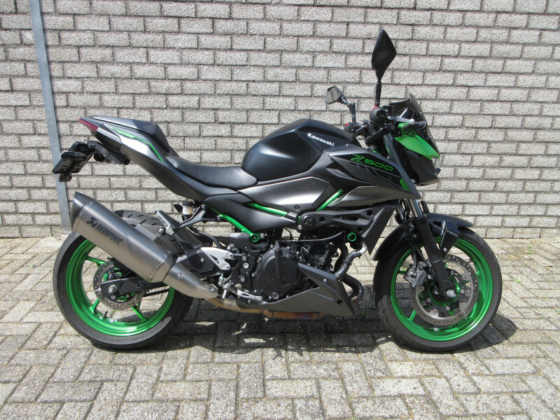 KAWASAKI Z500