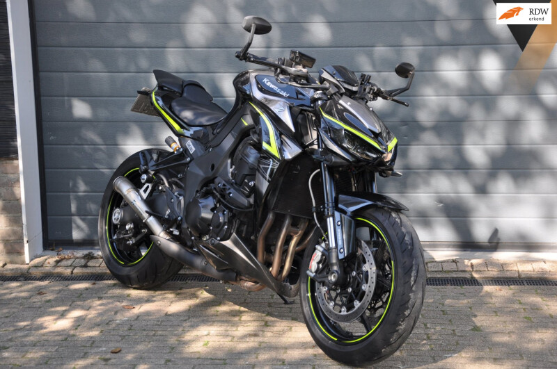 Kawasaki Z 1000 R Akrapovic Öhlins en Brembo Z1000R