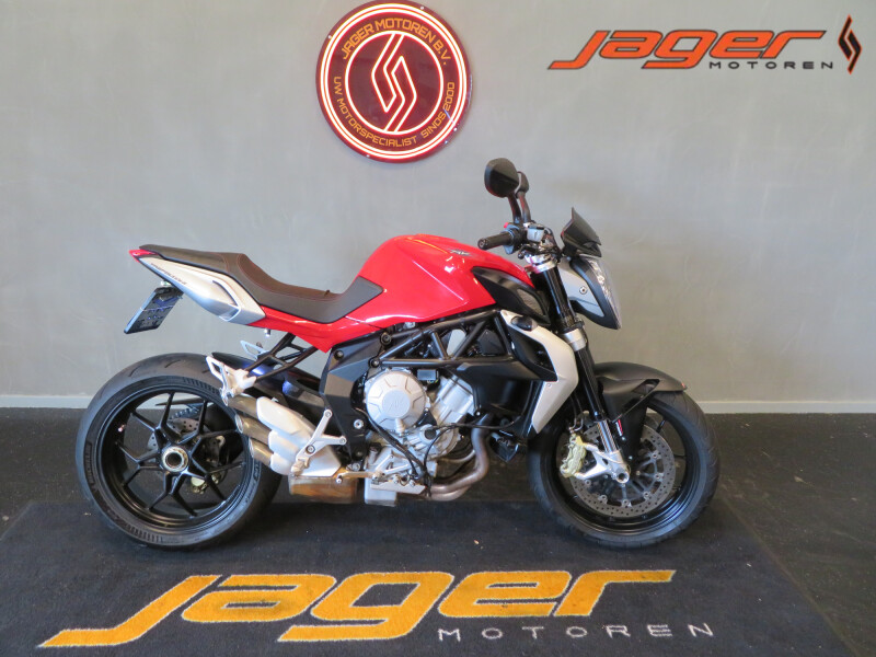 MV AGUSTA BRUTALE 675 TREPISTONI PERFECT!