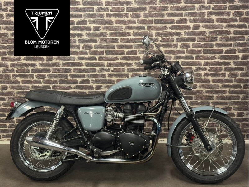 Triumph BONNEVILLE T100