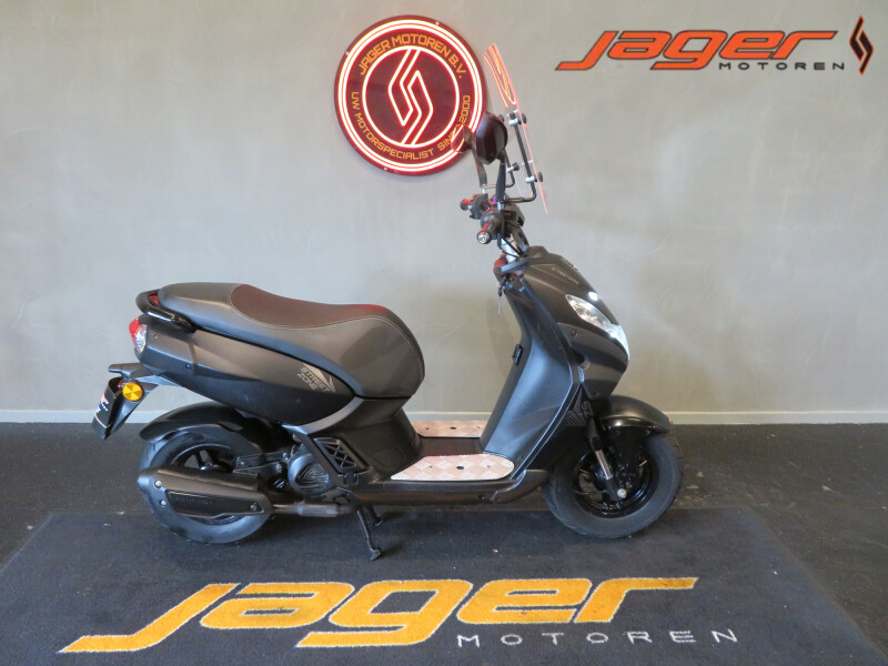 PEUGEOT STREETZONE KISBEE BROM SCOOTER