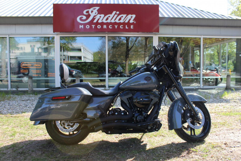 Harley-Davidson Street Glide  FLHX