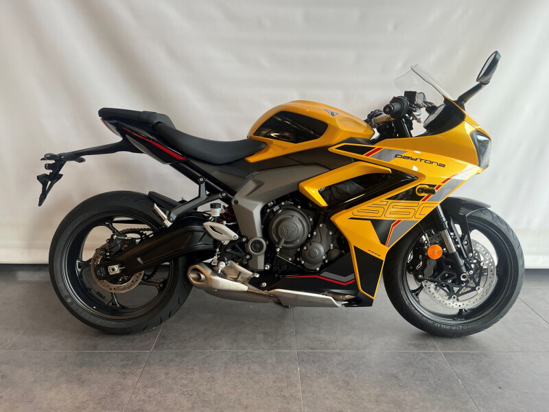 Triumph DAYTONA 660