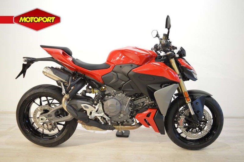 Ducati STREETFIGHTER V2