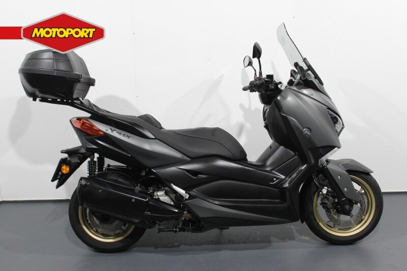 Yamaha XMAX 300 Tech MAX