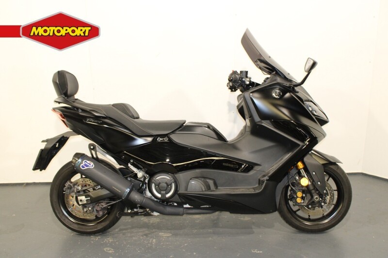 Yamaha TMAX TECH MAX 560
