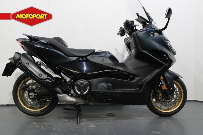 Yamaha TMAX TECH MAX 560