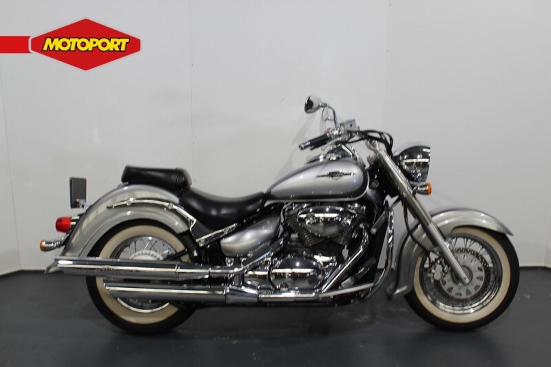 Suzuki Intruder C 800