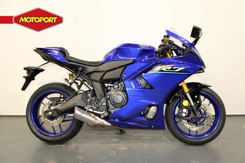 Yamaha R7