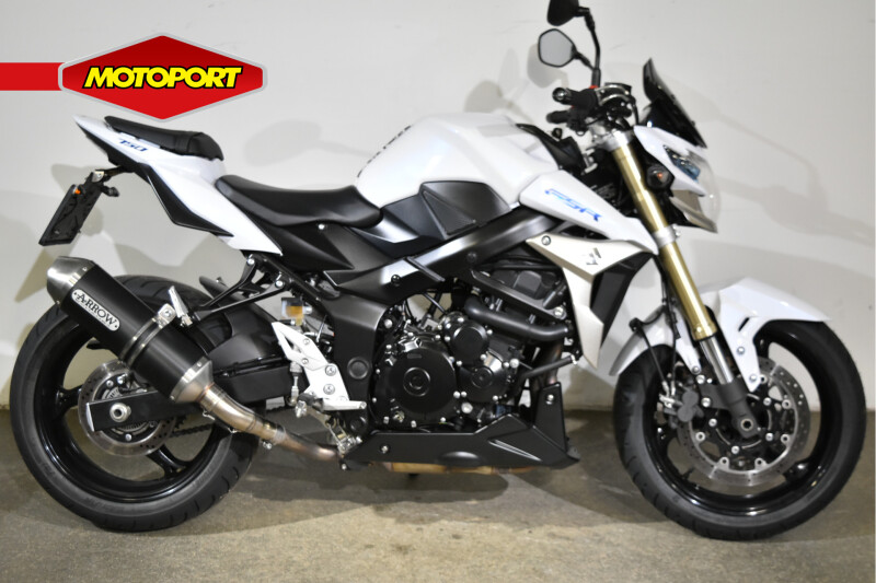 Suzuki GSR 750 A Street Extreme