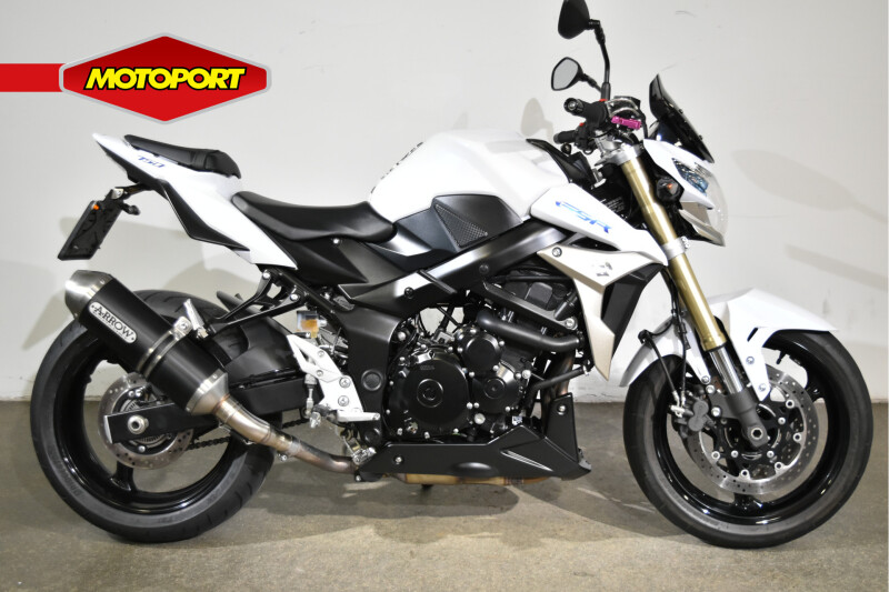 Suzuki GSR 750 A Street Extreme