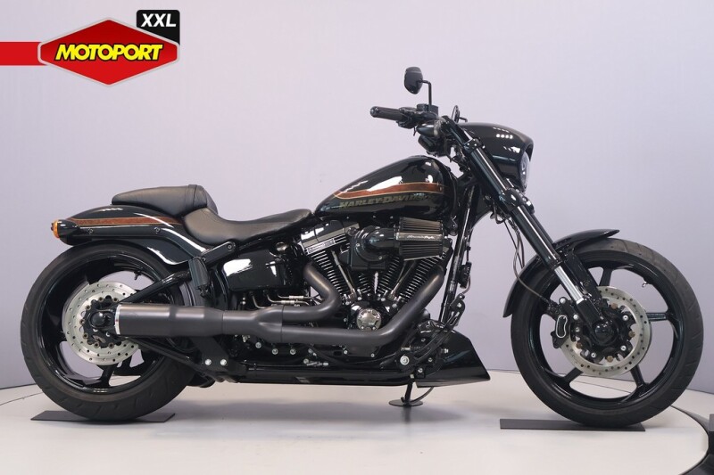 Harley-Davidson PRO STREET BREAK OUT CVO