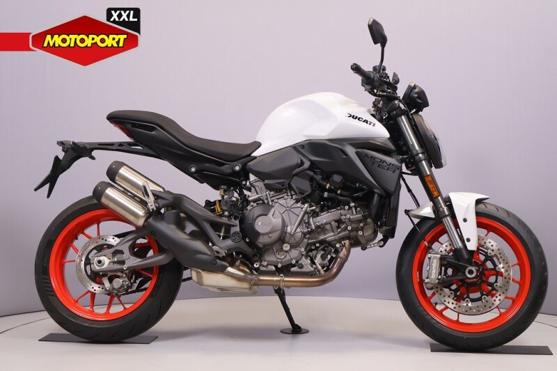 Ducati MONSTER