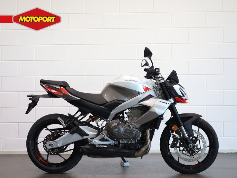 Aprilia Tuono 457