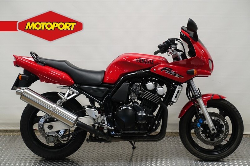 Yamaha FZS 600