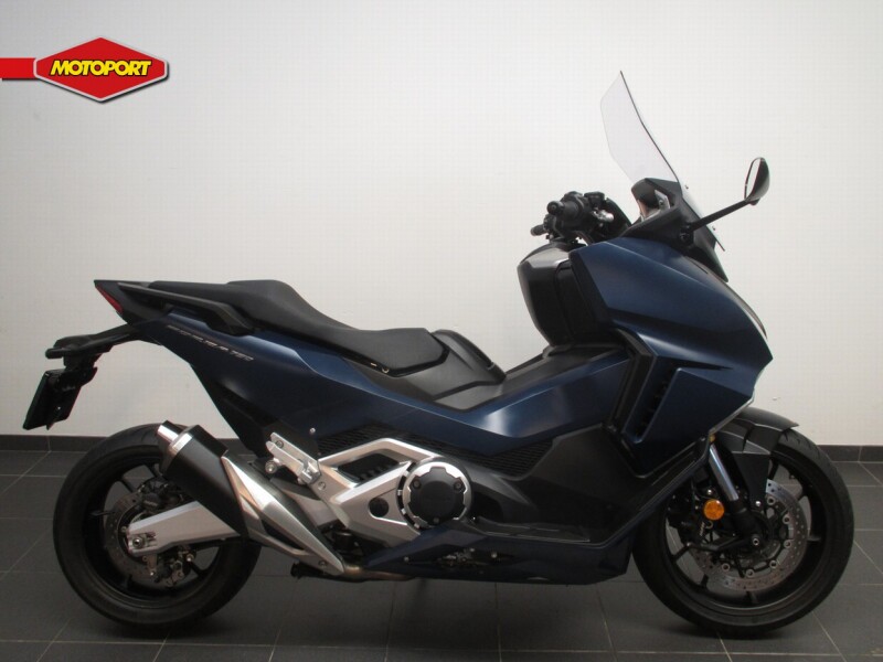 Honda FORZA 750