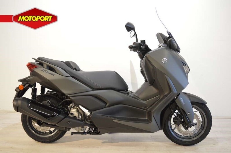 Yamaha X MAX 300