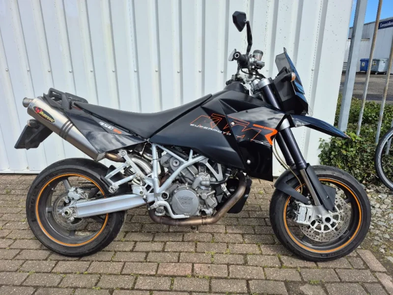 KTM 950 Supermot uit 2006