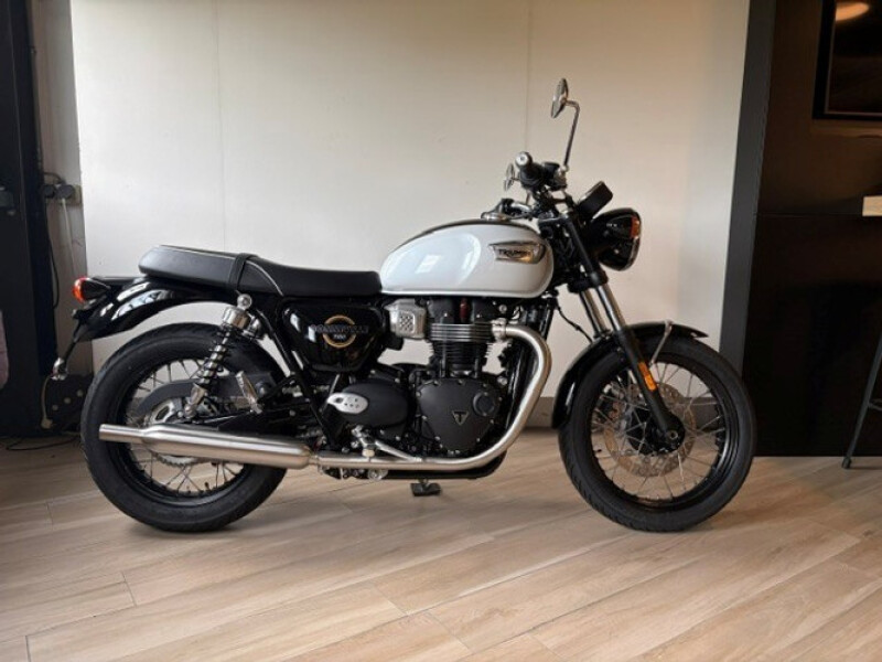 Triumph BONNEVILLE T100