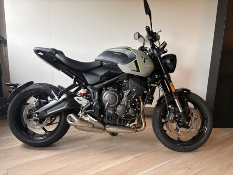 Triumph TRIDENT 660