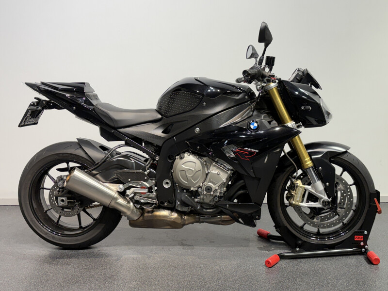 BMW S 1000 R model D