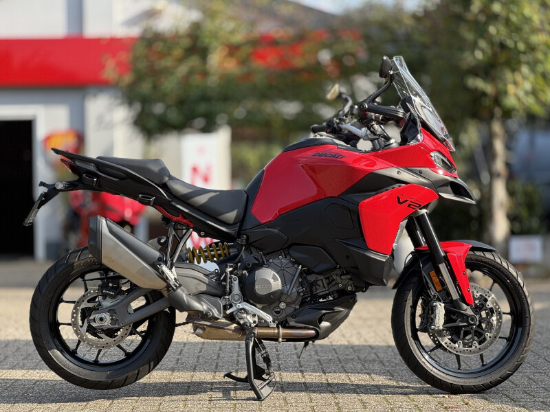 Ducati Multistrada V2 Red