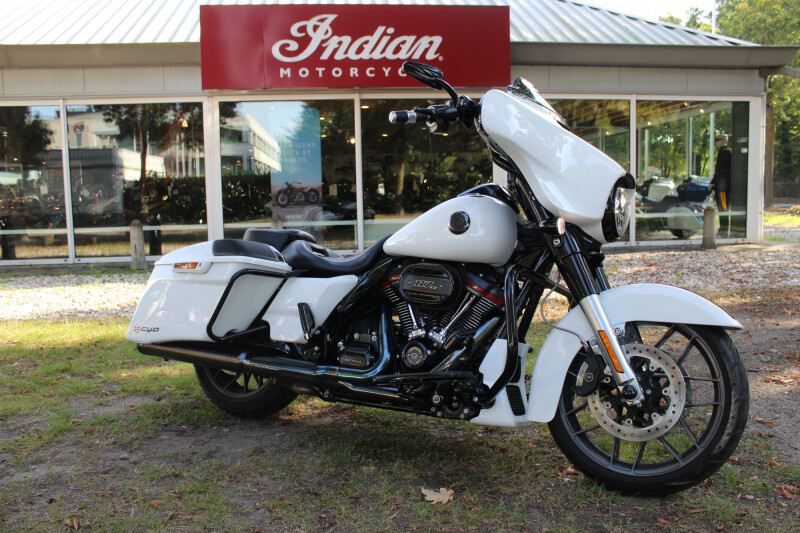 Harley-Davidson Street Glide  FLHXSE Streetglide CVO