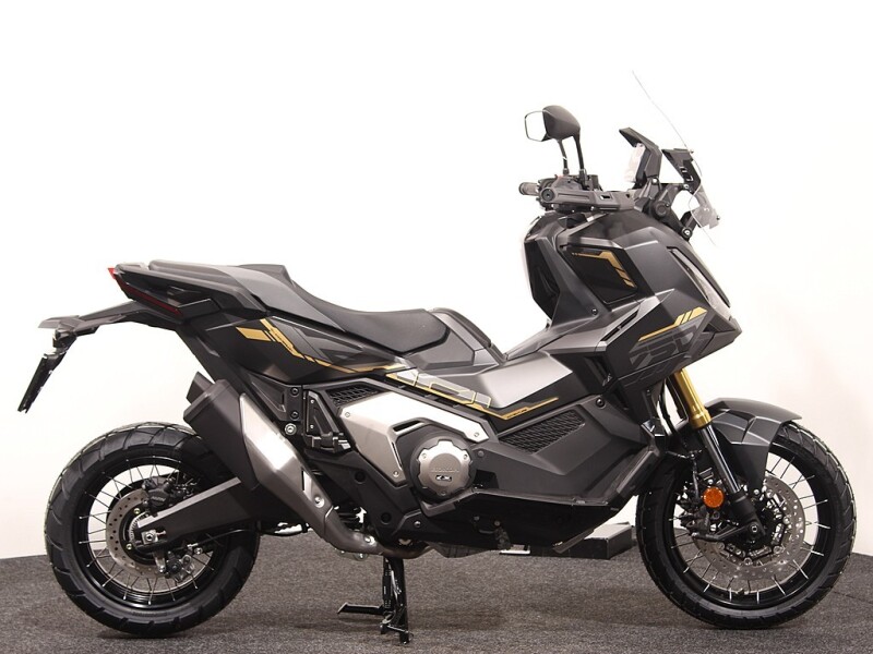 Honda X-ADV NHA86