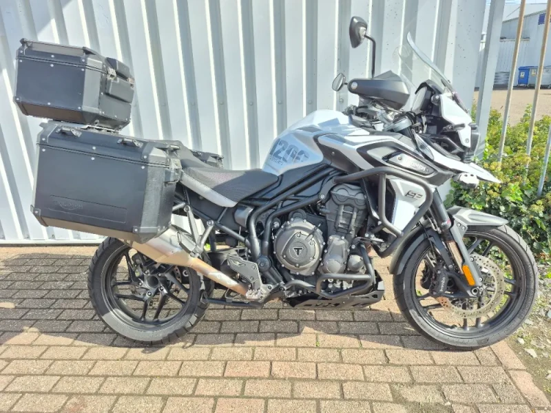 Triumph Tiger 1200 SE Alpine uit 2020, dikke Allroad