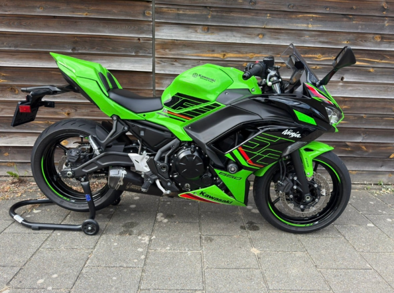 Kawasaki Ninja 650 KRT 2023 | 17.000 km | Mivv Full System
