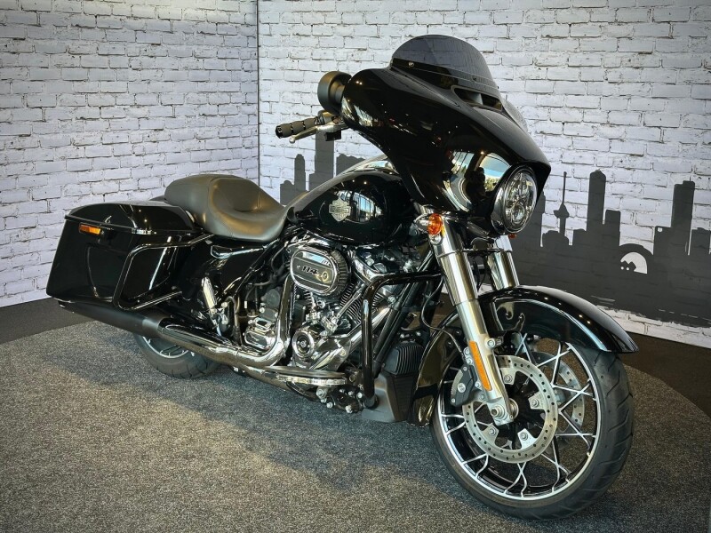 Harley-Davidson FLHXS STREET GLIDE SPECIAL