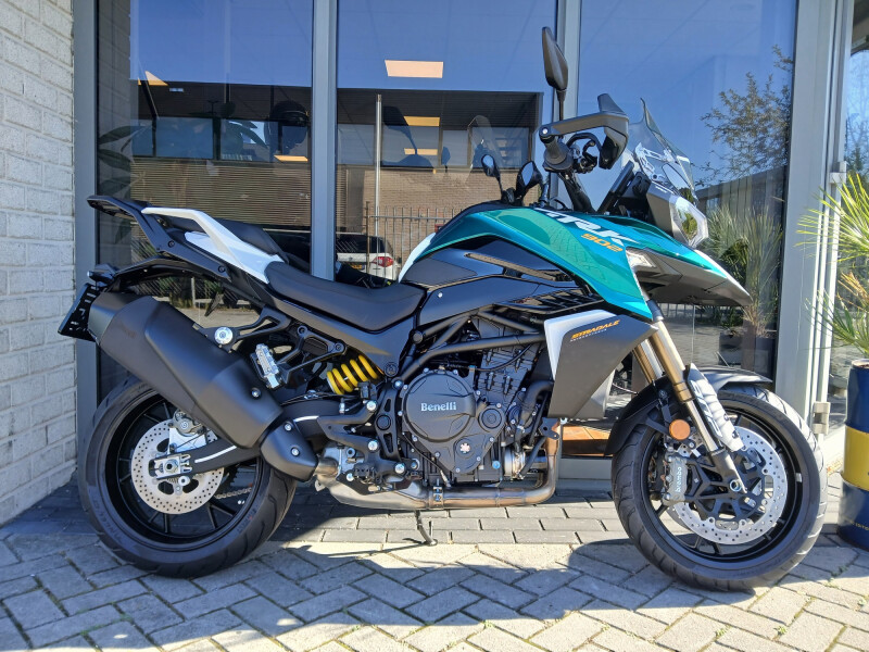 Benelli STRADALE 902