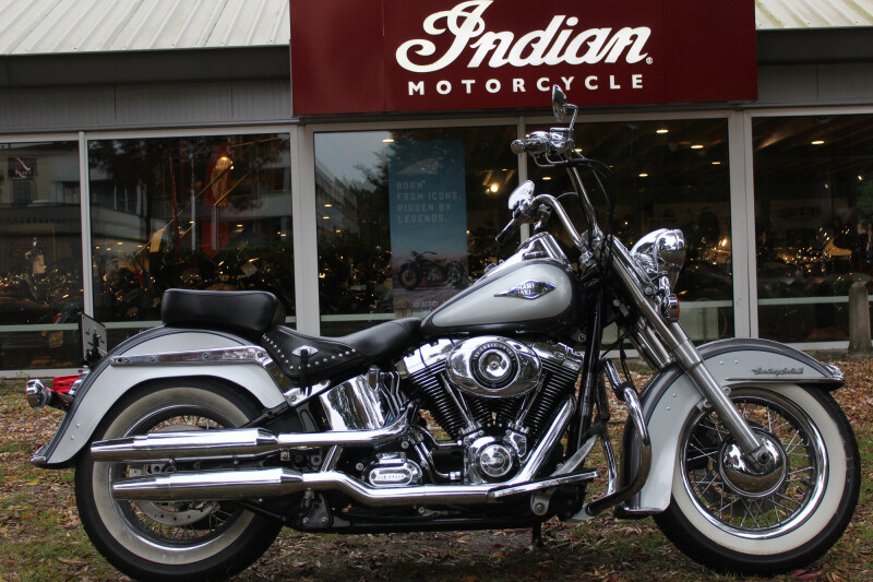 Harley-Davidson Heritage Softail  Heritage softail classic