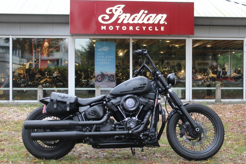 Harley-Davidson Softail  Streetbob