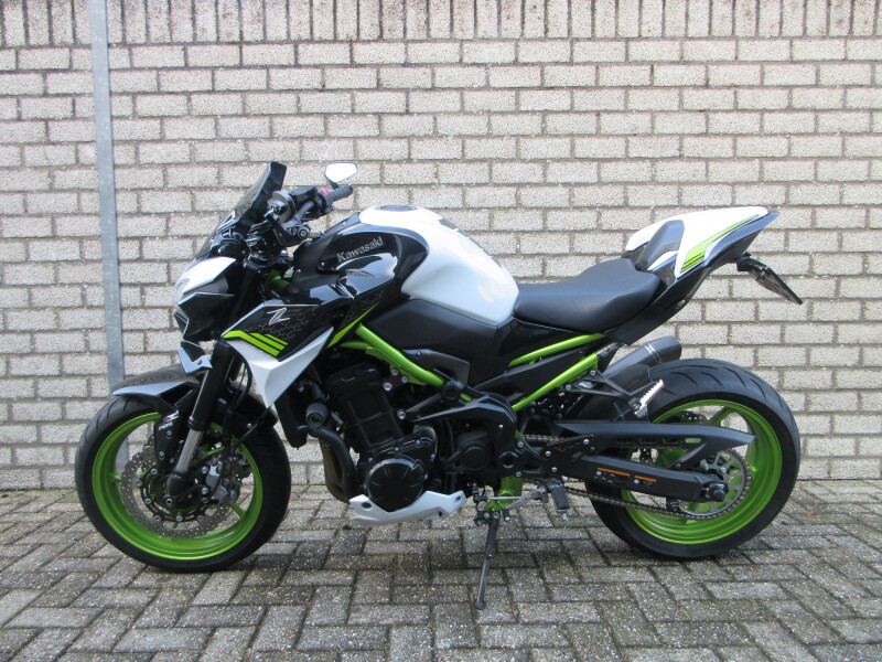 KAWASAKI Z900