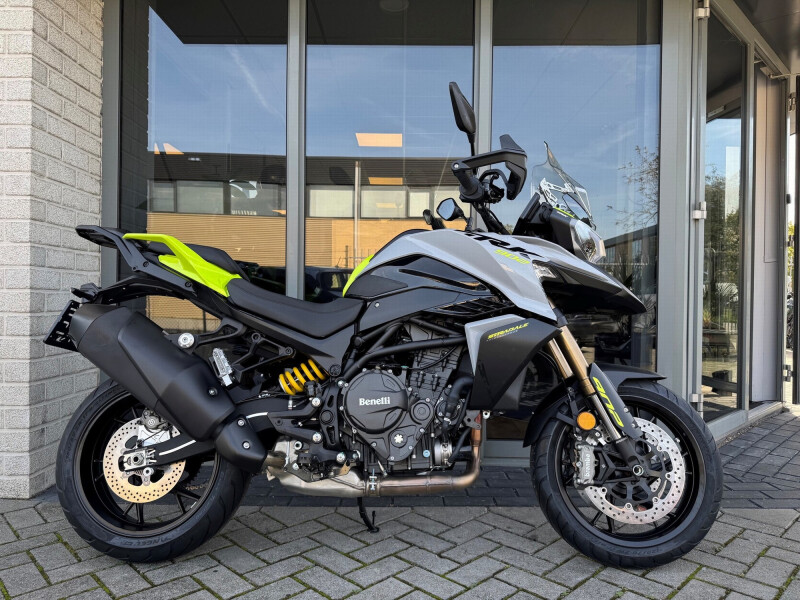 Benelli STRADALE 902