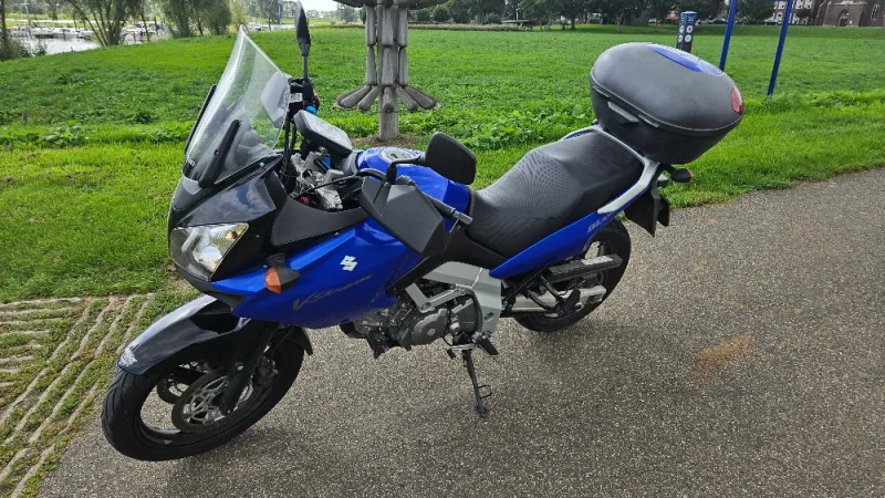 Suzuki V-strom DL650