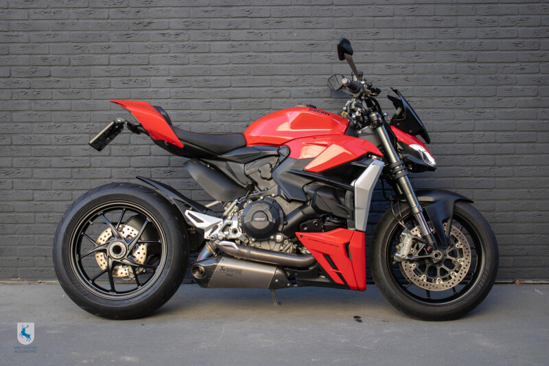 Ducati Streetfighter V2 / Akrapovic / BTW