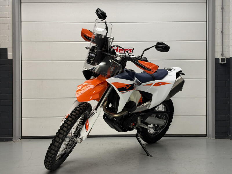 KTM 690 RALLY