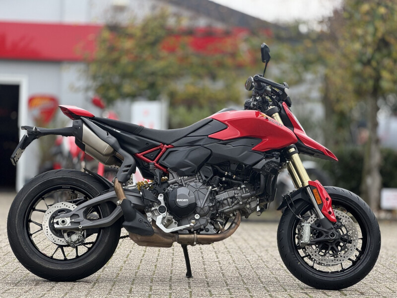 Ducati Hypermotard V2 - Red