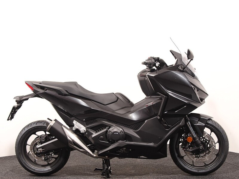 Honda FORZA 750